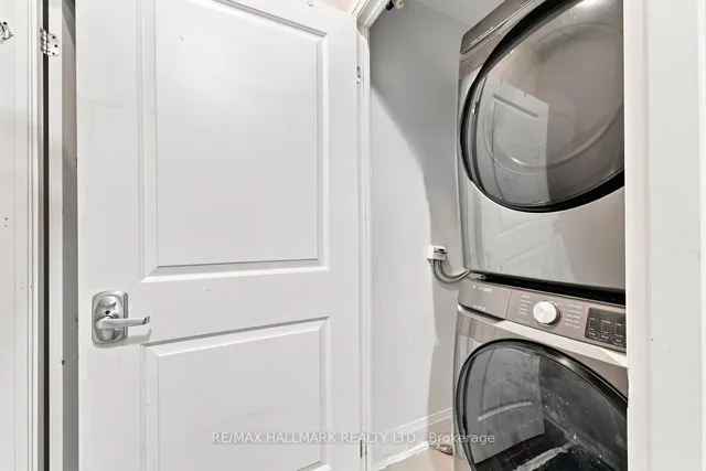 25 Fontenay Crt #905, Toronto 5