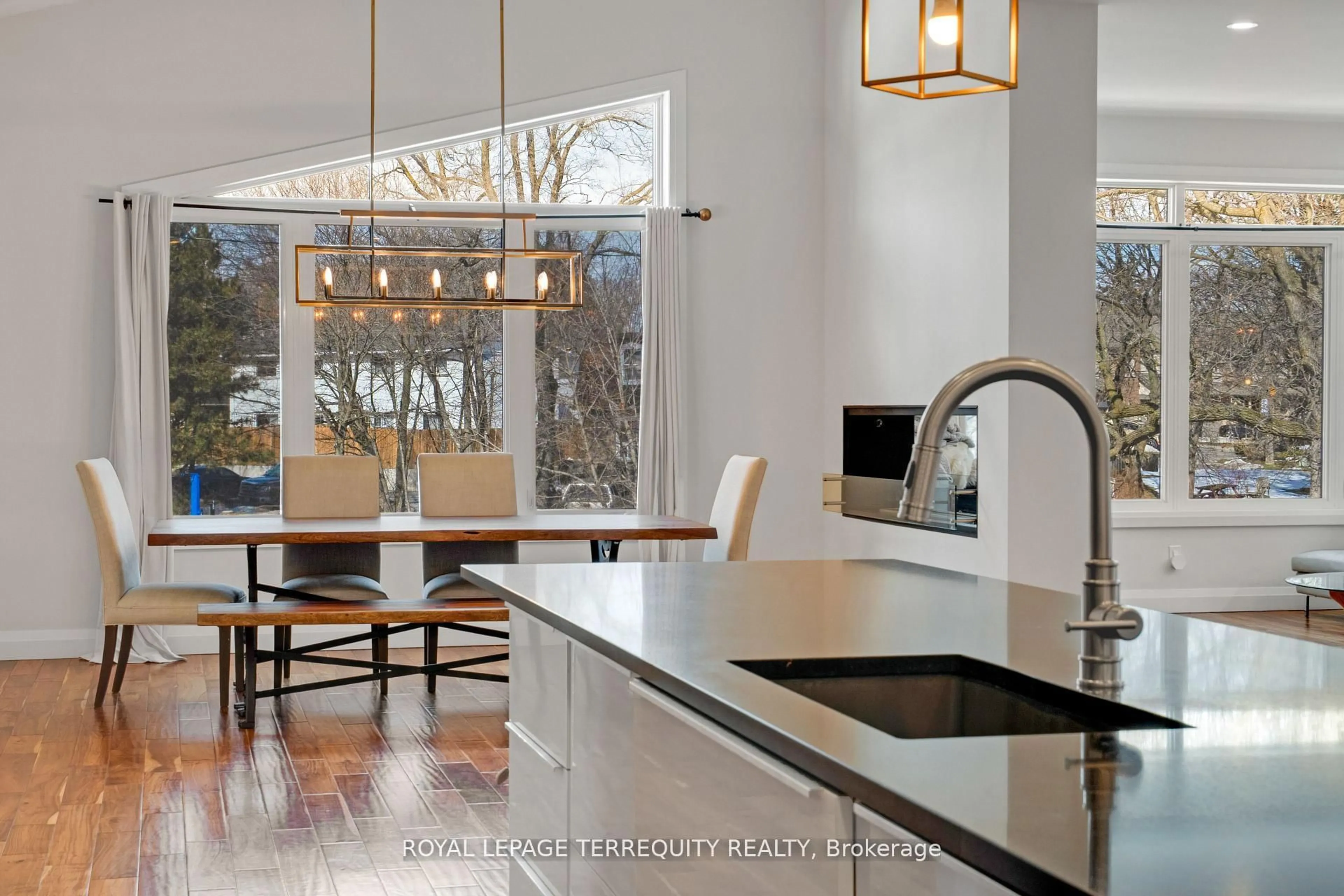 Open concept kitchen, unknown for 716 North Shore Blvd, Burlington Ontario L7T 1X6