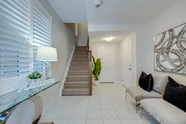 393 Grantham Common, Oakville 5