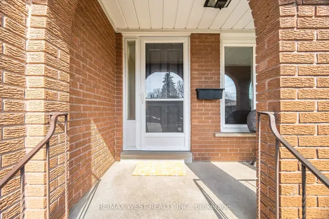 6 Disan Crt, Toronto 2