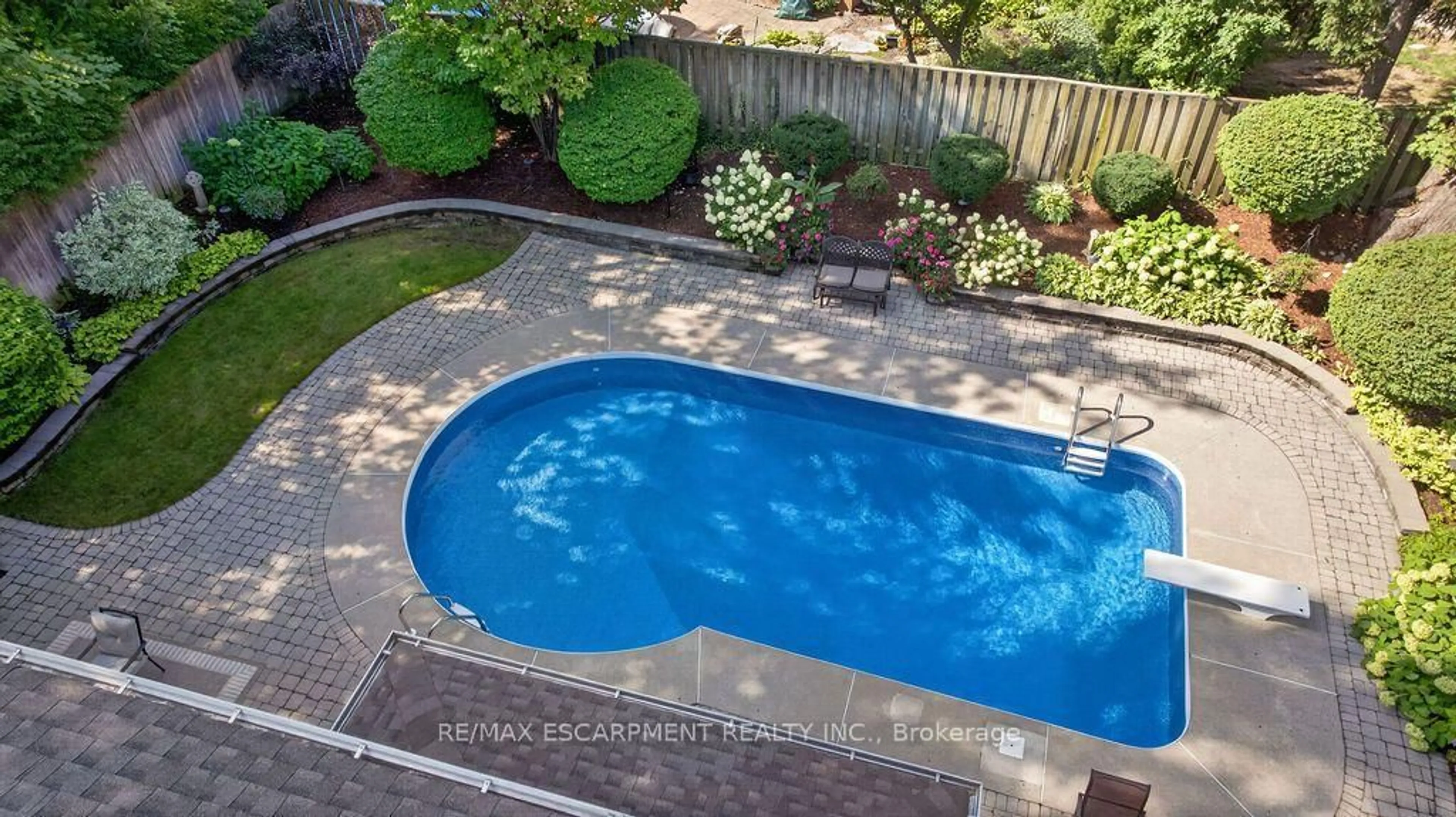 Pool for 1470 Crescent Rd, Mississauga Ontario L5H 1P6