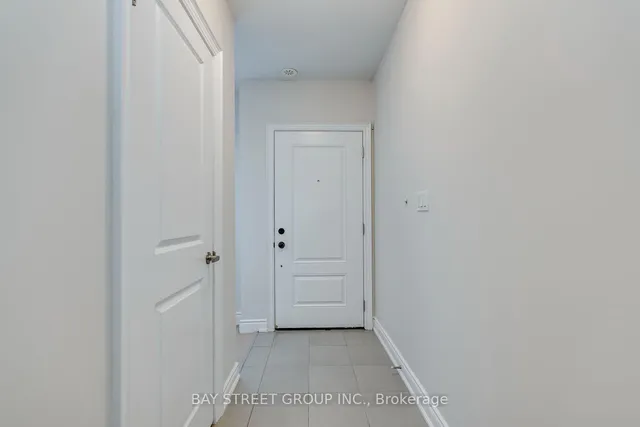 2172 Trafalgar Rd #21, Oakville 3