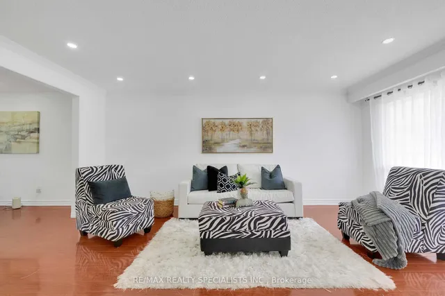3525 Brandon Gate Dr #11, Mississauga 4