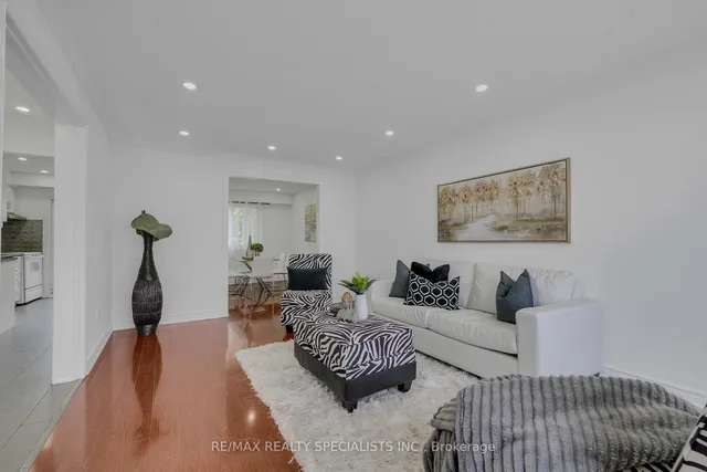 3525 Brandon Gate Dr #11, Mississauga 5