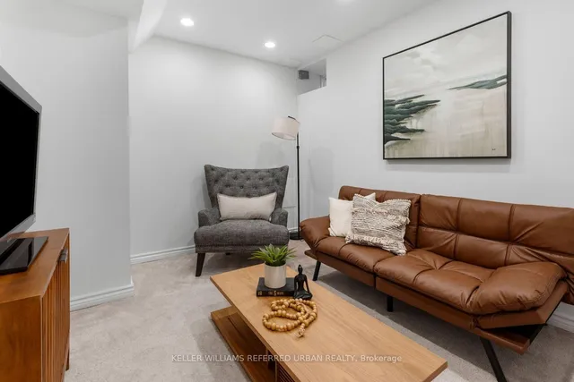 109 Kennedy Ave, Toronto 3
