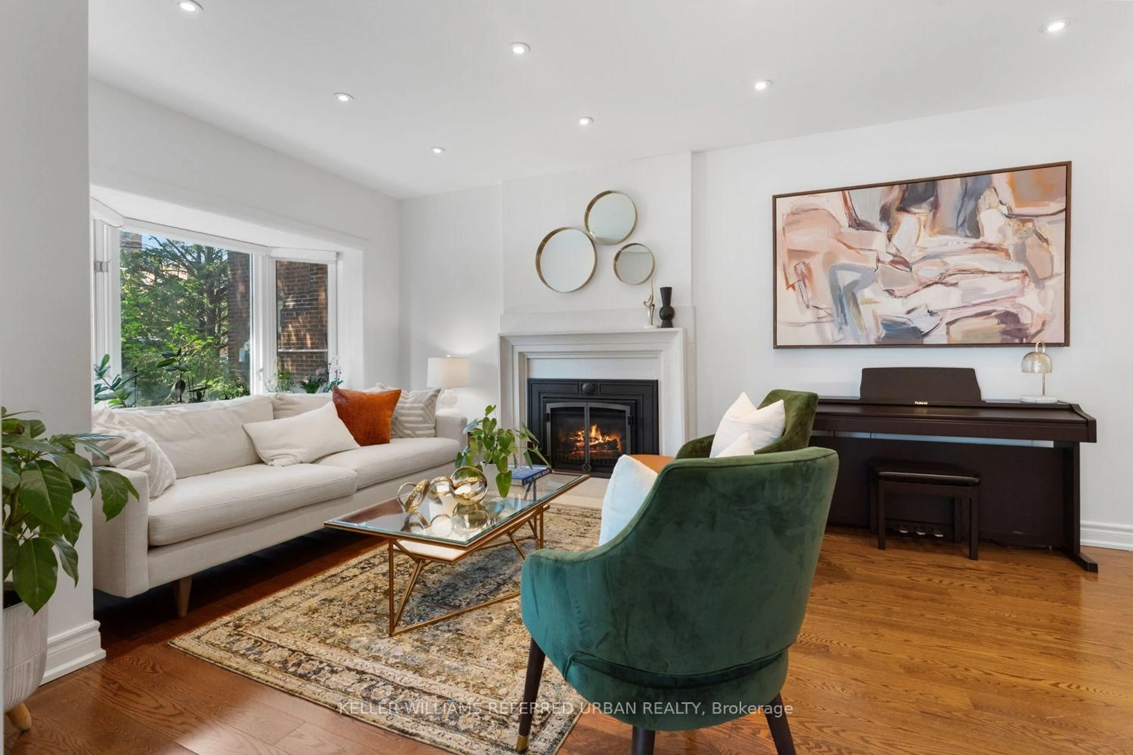 Living room with furniture, unknown for 109 Kennedy Ave, Toronto Ontario M6S 2X8