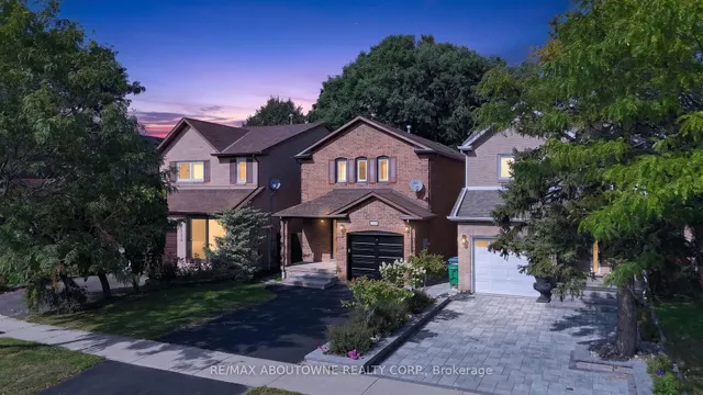 4353 Sawmill Valley Dr, Mississauga 3