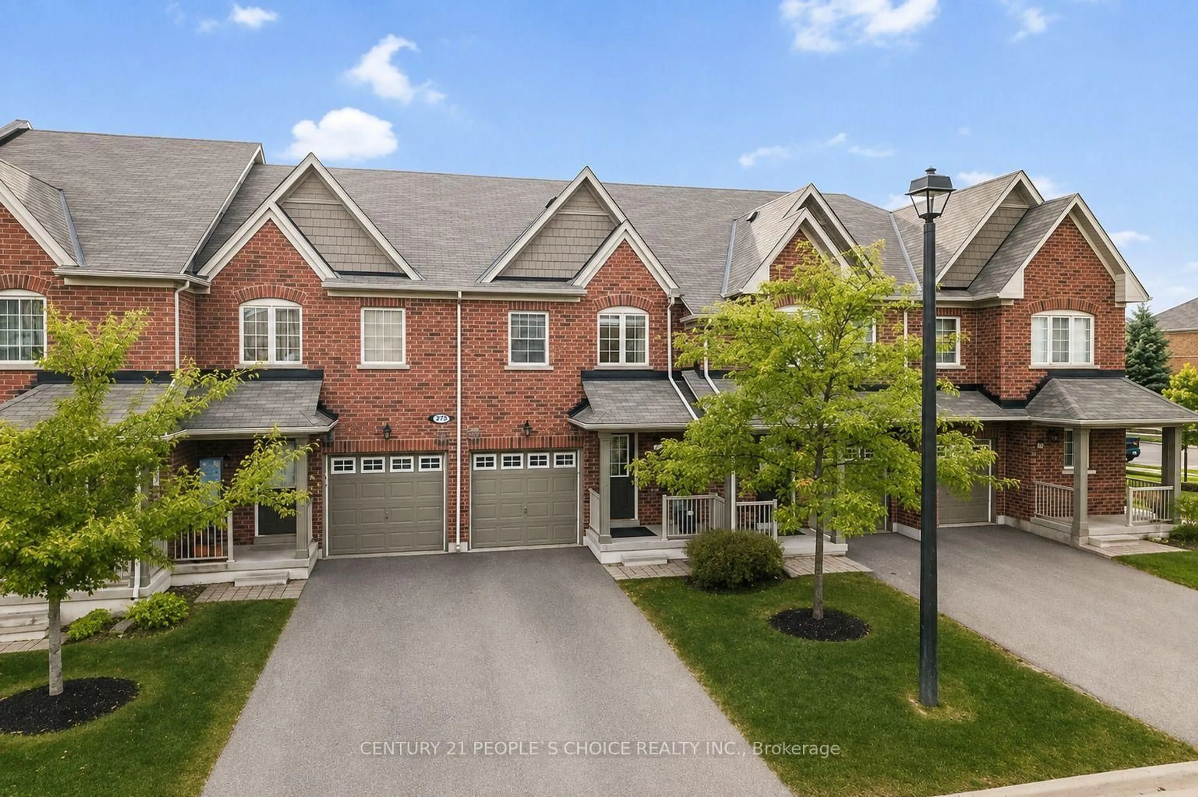 A pic from outside/outdoor area/front of a property/back of a property/a pic from drone, street for 5070 Harvard Rd #6, Mississauga Ontario L5M 0X1