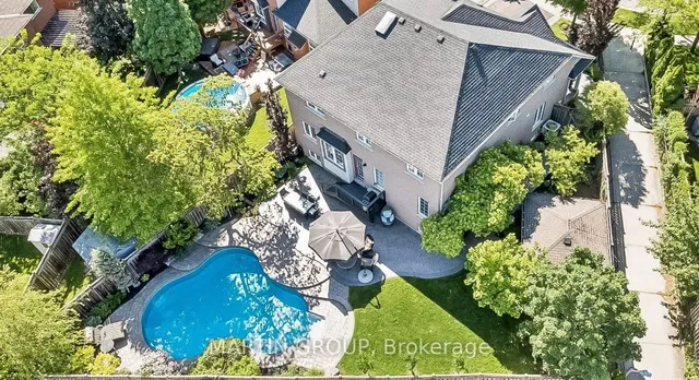2283 Briargrove Circ, Oakville 3