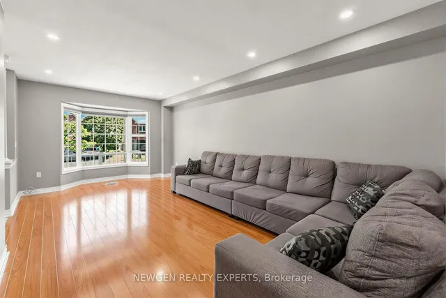 10 Checkerberry Cres, Brampton 5