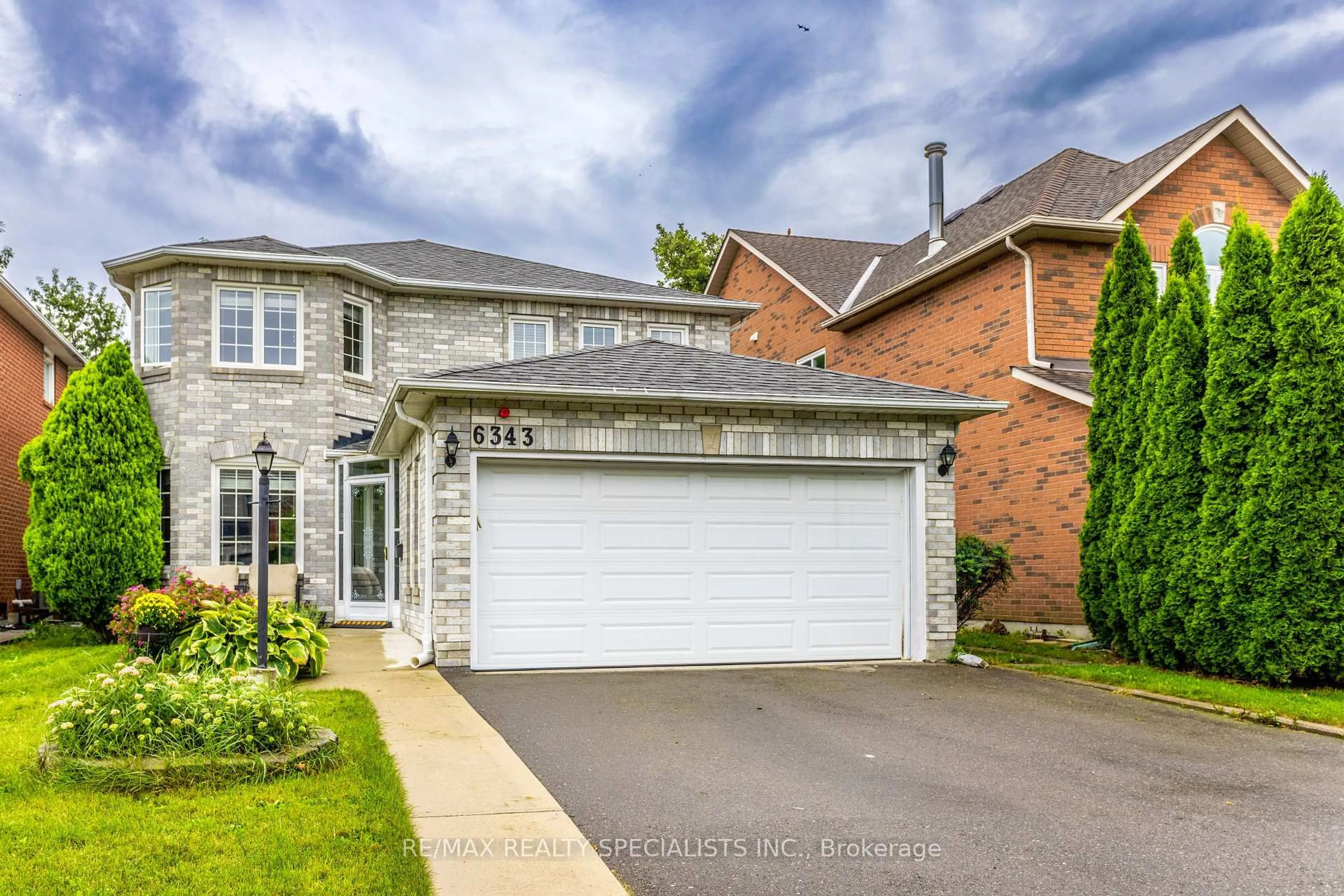 Home with brick exterior material, street for 6343 Alderwood Tr, Mississauga Ontario L5N 6X1