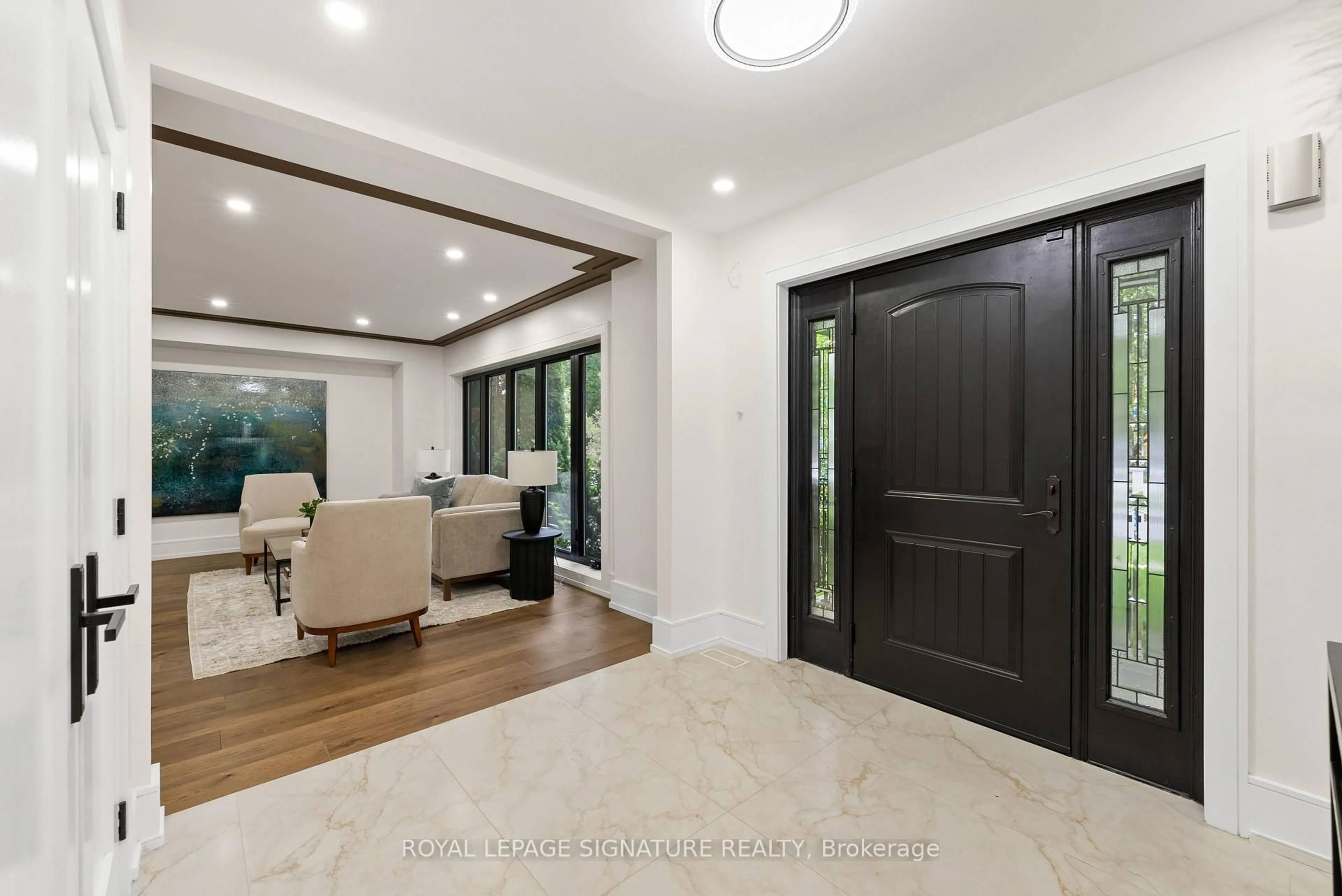 Indoor entryway for 29 Blaketon Rd, Toronto Ontario M9B 4W4
