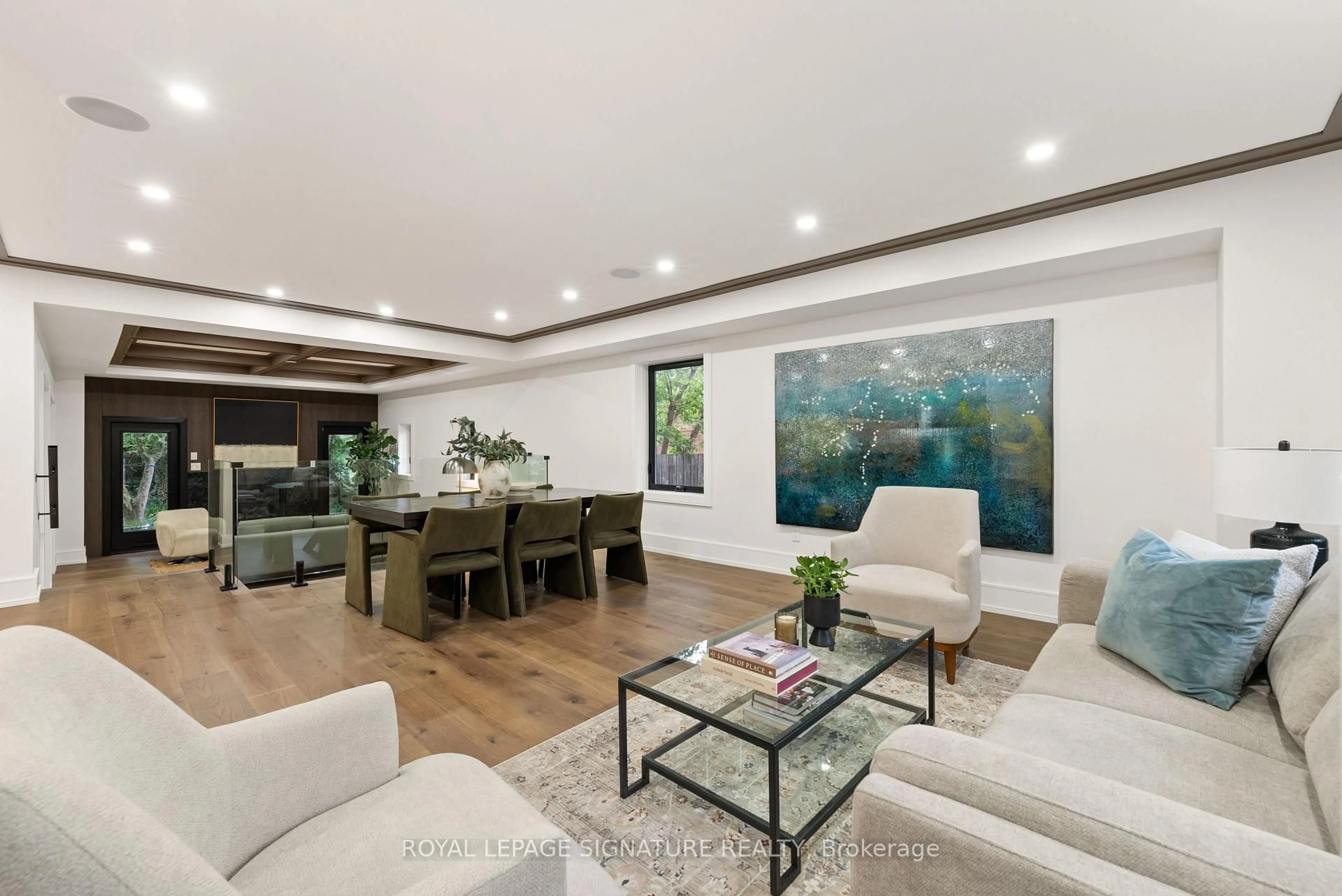 Living room with furniture, unknown for 29 Blaketon Rd, Toronto Ontario M9B 4W4