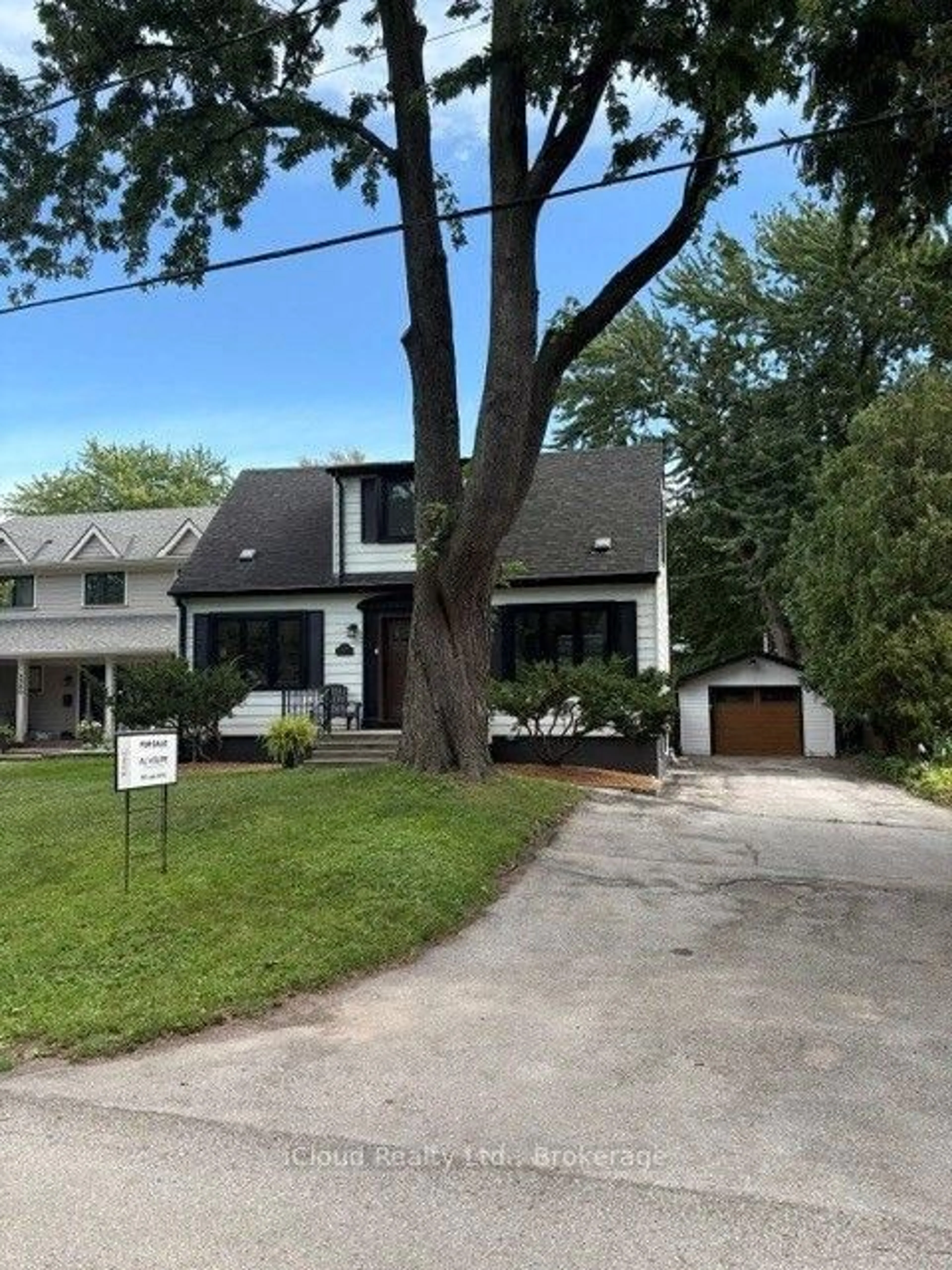 Home with vinyl exterior material, street for 2356 Fassel Ave, Burlington Ontario L7R 3P3