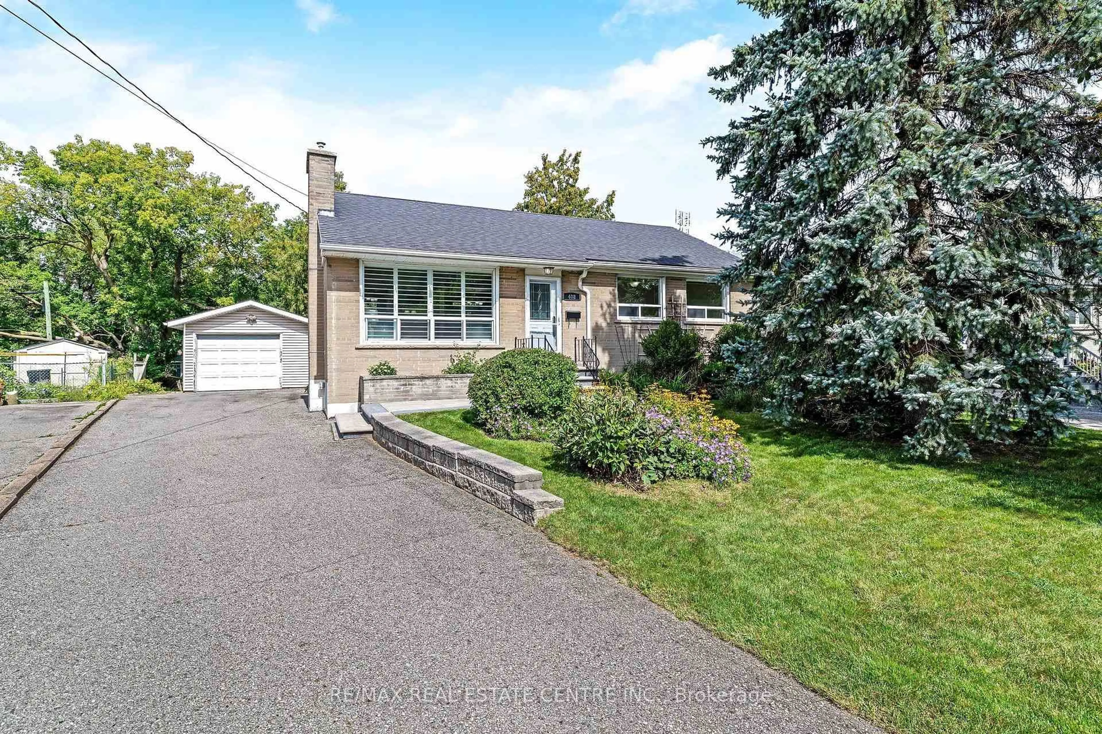 Home with brick exterior material, street for 408 Kingsleigh Crt, Milton Ontario L9T 1X7