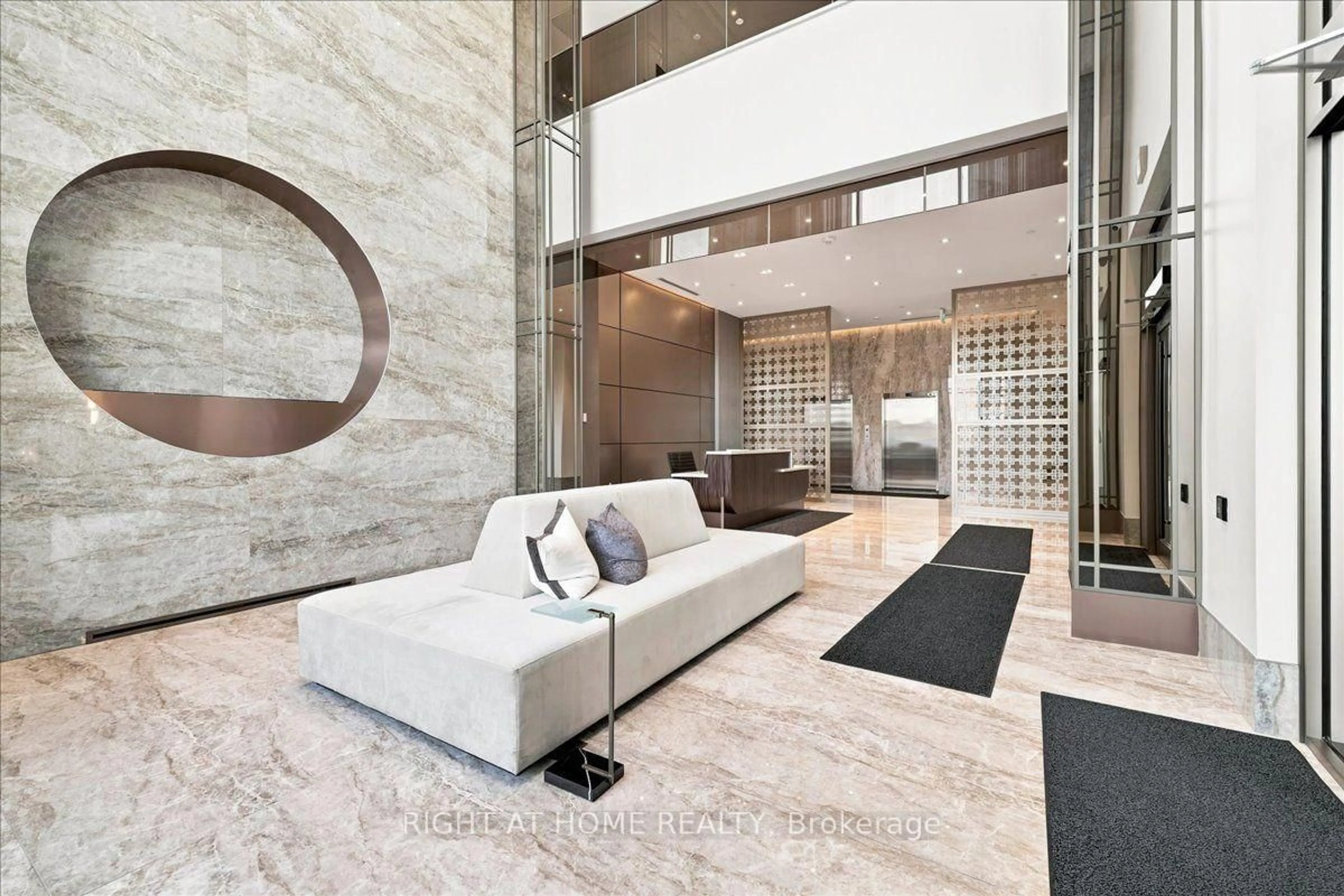 Lobby for 2007 James St #1403, Burlington Ontario L7R 0G7