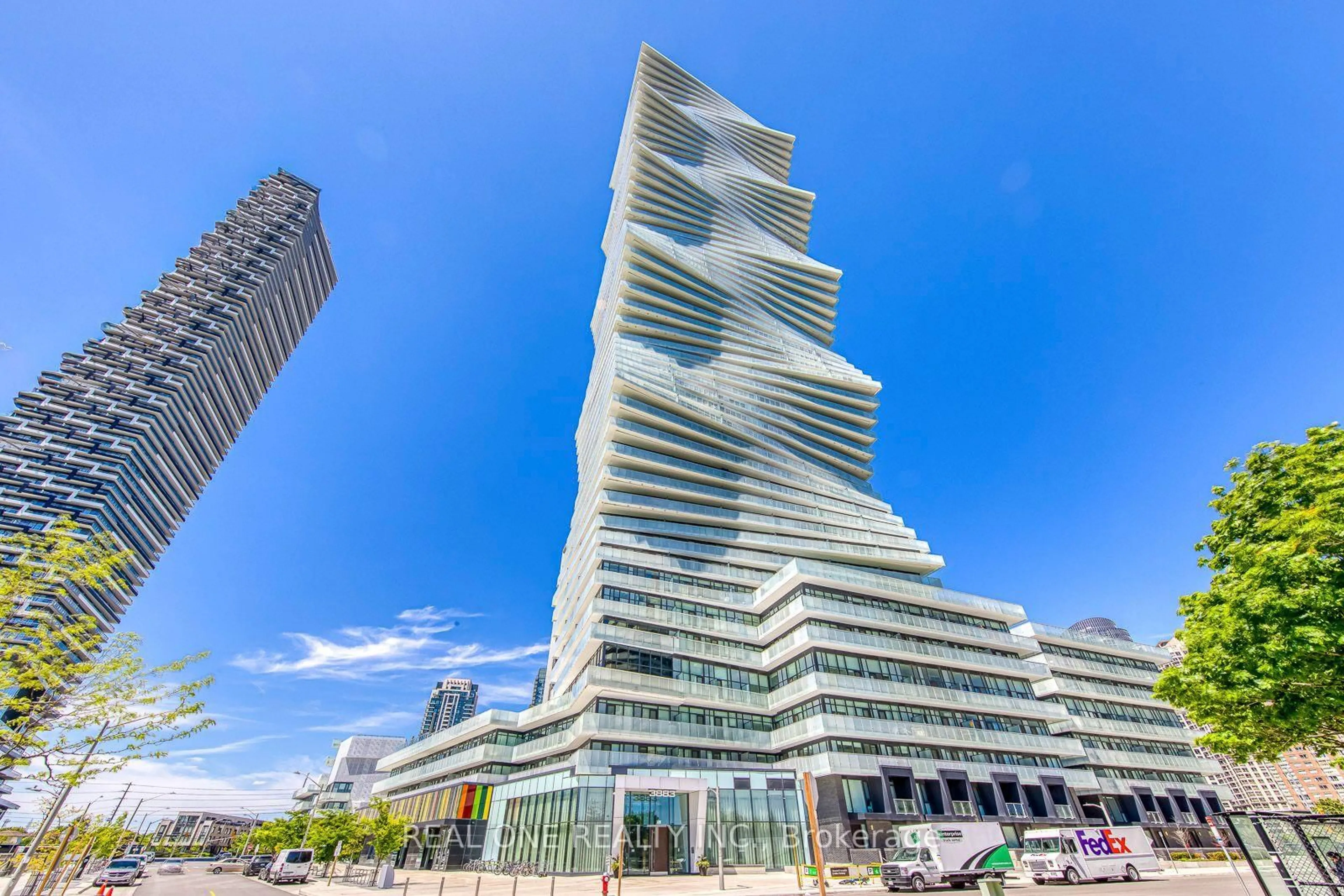 Indoor foyer for 3883 Quartz Rd #6015, Mississauga Ontario L5B 0M4