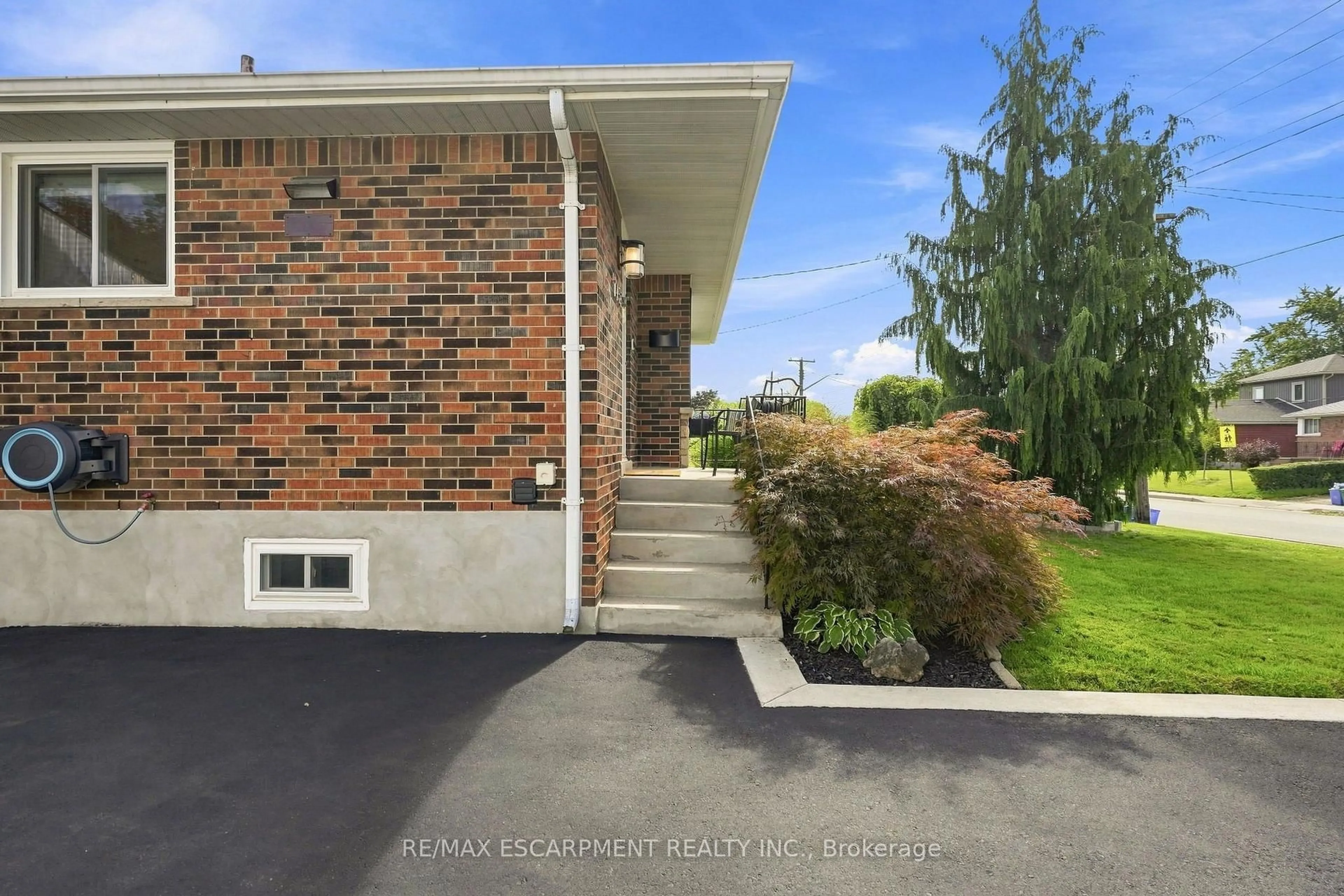 Unknown for 1453 Mountain Grove Ave, Burlington Ontario L7P 2H4