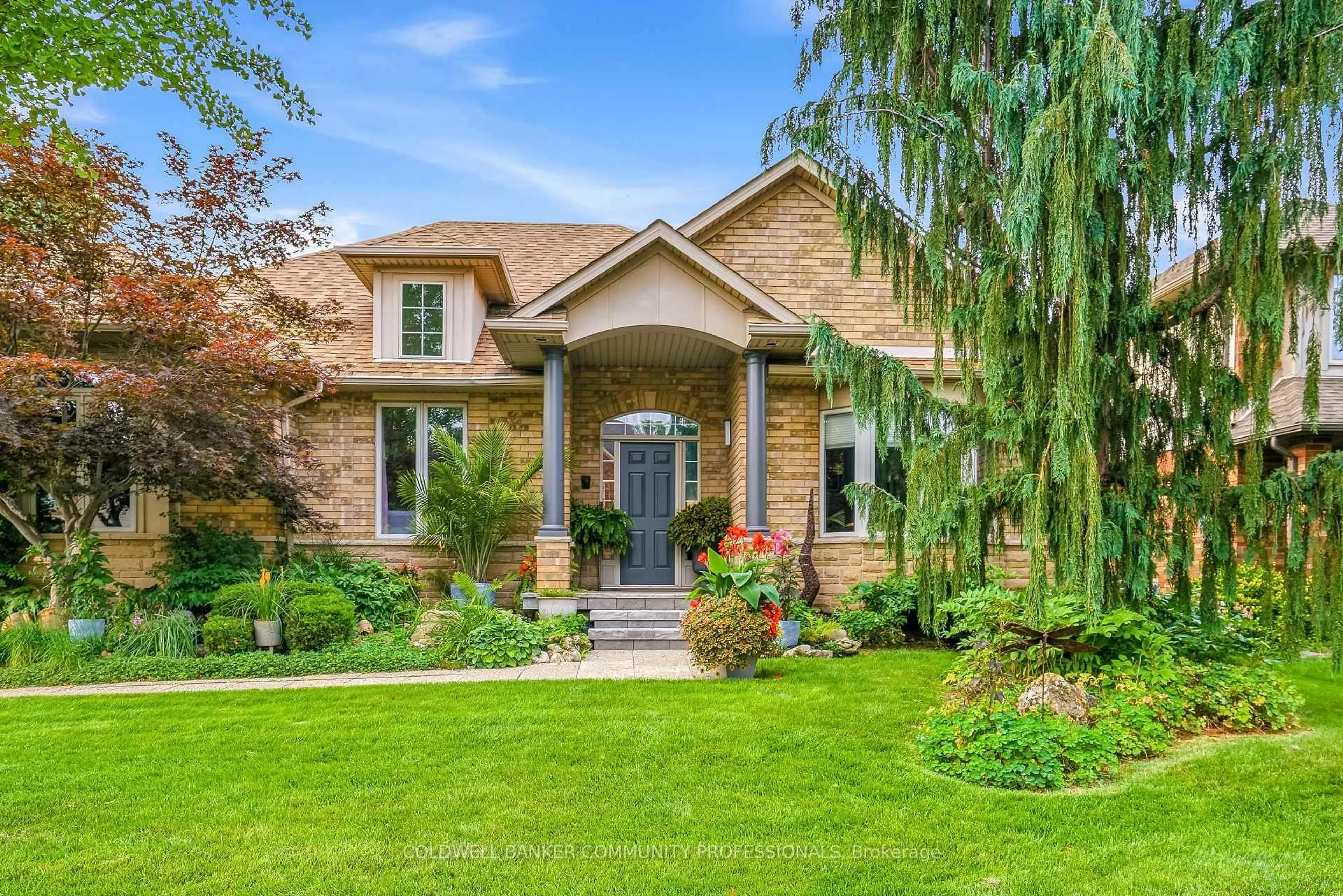 Home with brick exterior material, street for 517 Genista Dr, Burlington Ontario L7T 4L6