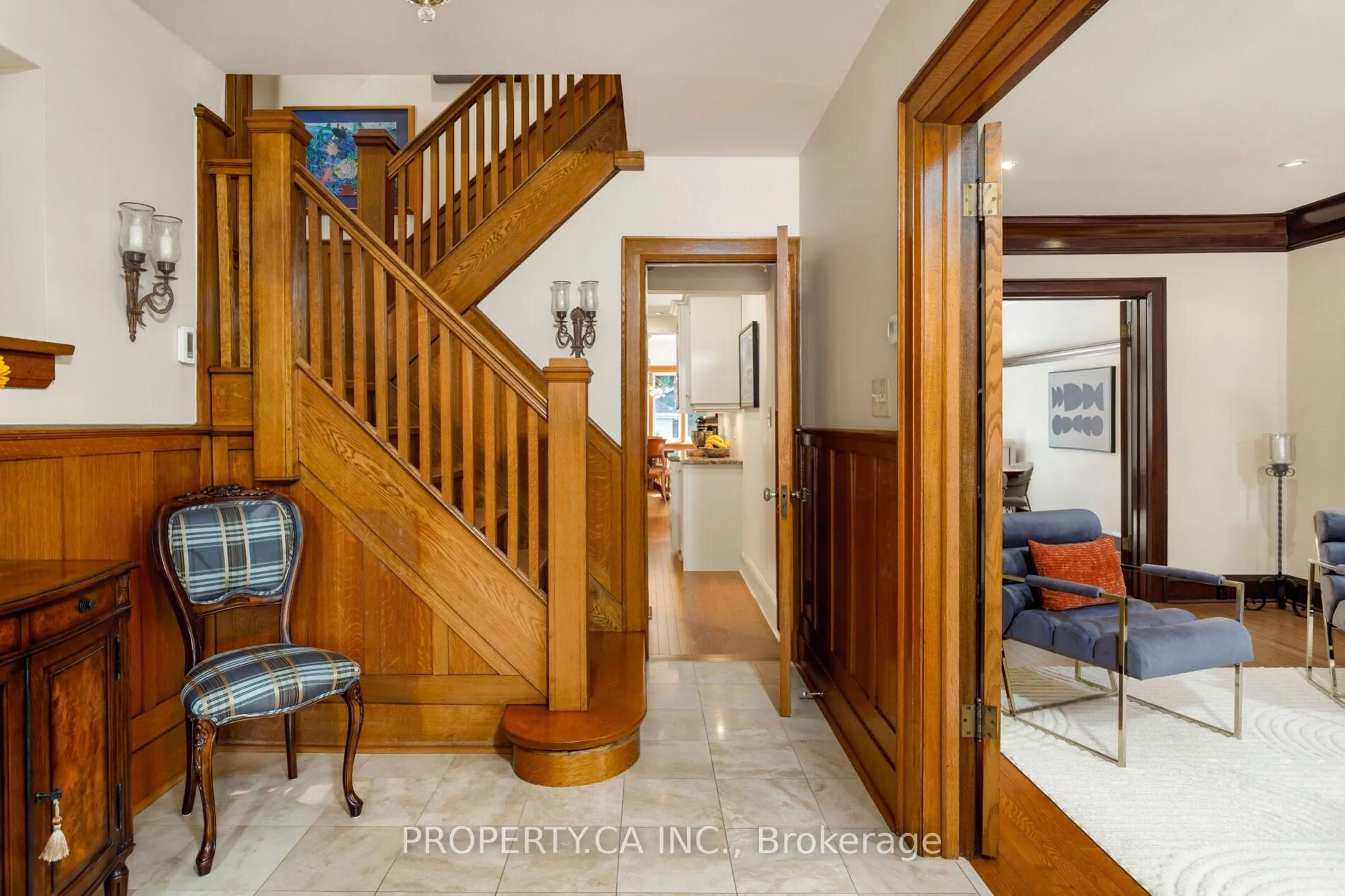 Indoor foyer for 59 Brumell Ave, Toronto Ontario M6S 4G6