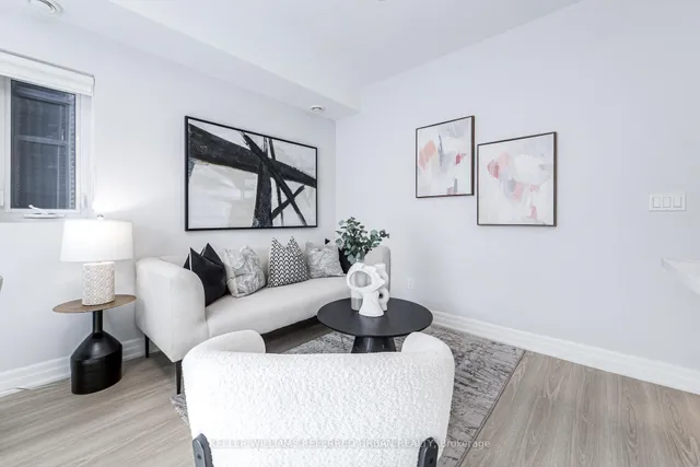 370 Wallace Ave #802, Toronto 5