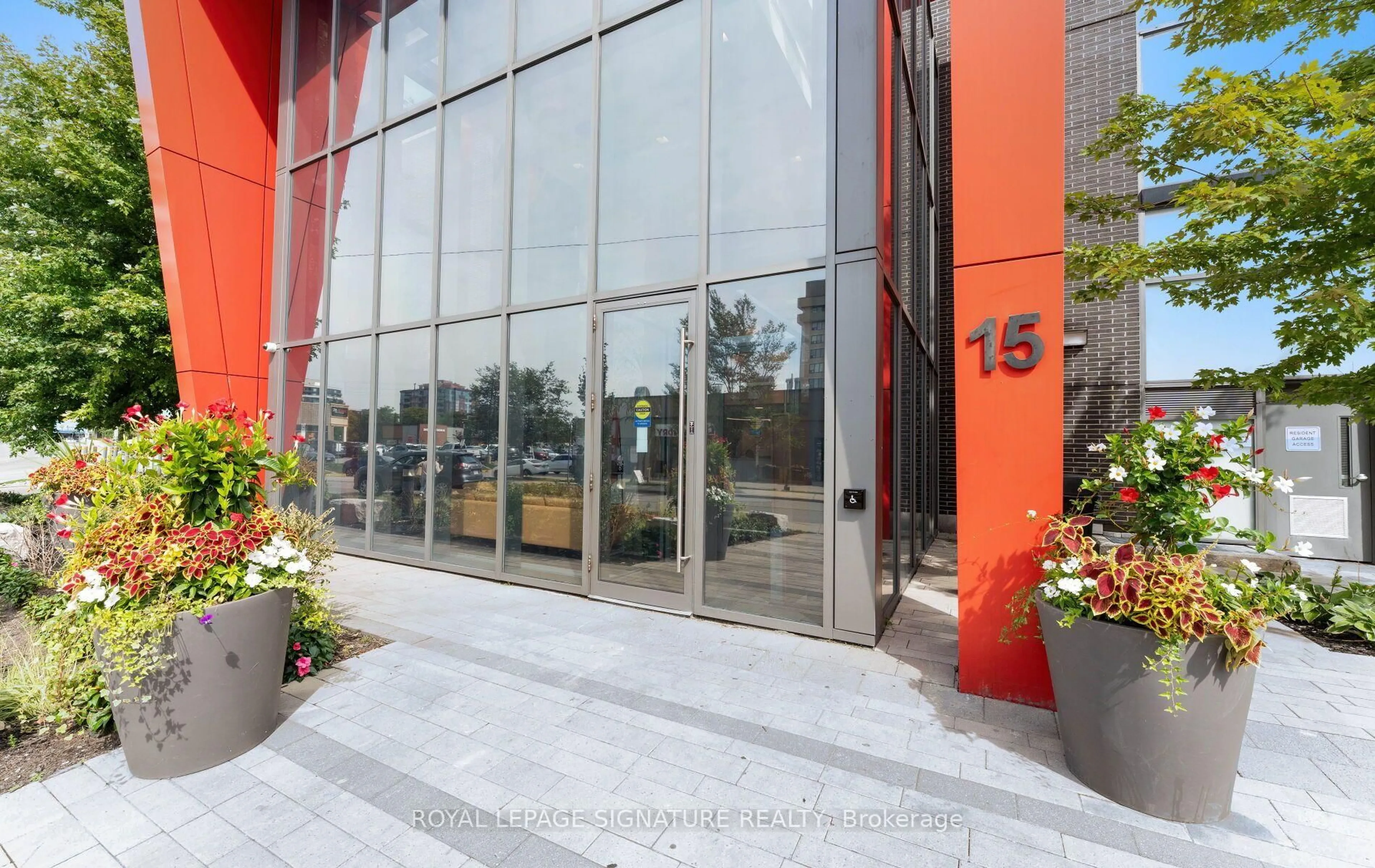 Indoor foyer for 15 James Finlay Way #1101, Toronto Ontario M3M 0B3