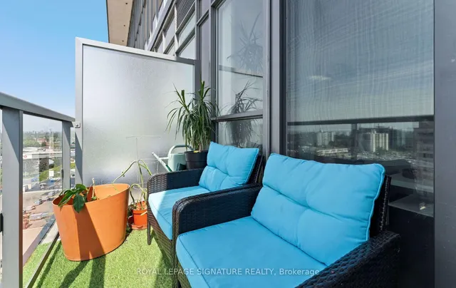15 James Finlay Way #1101, Toronto 2