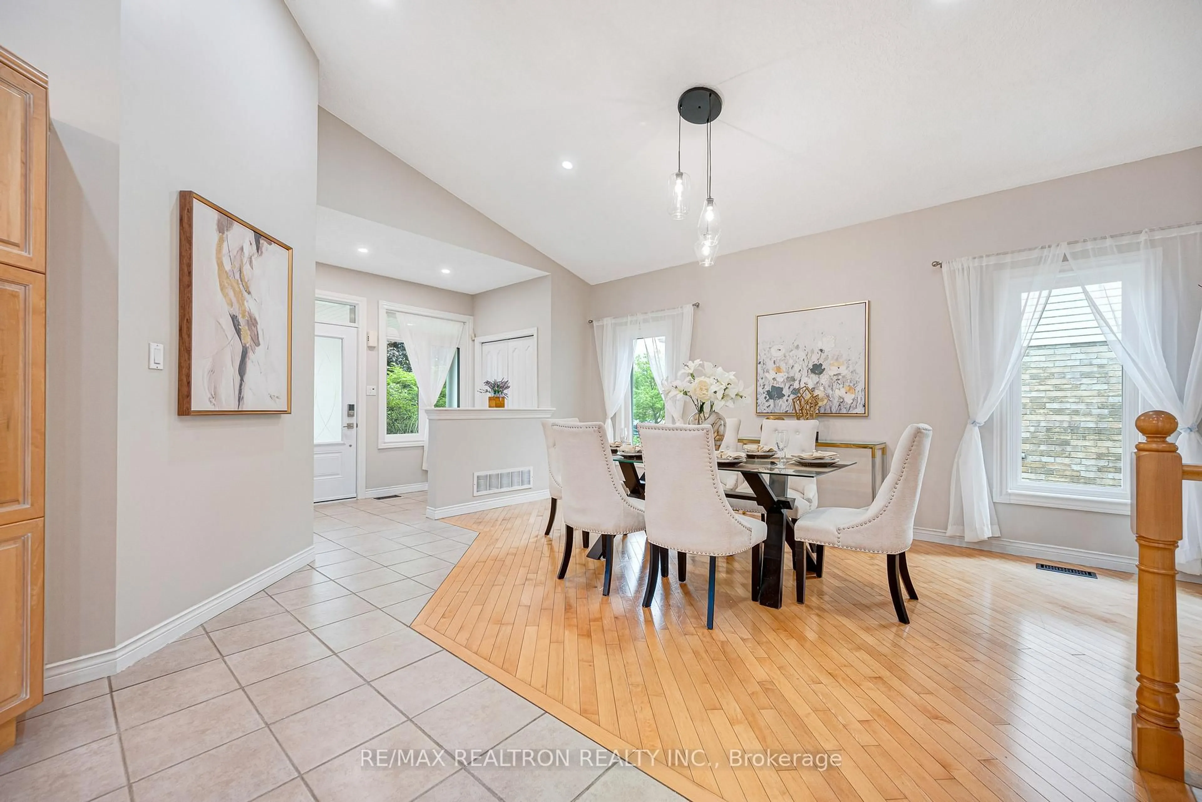 Dining room, ceramic/tile floor for 84 Hunter Rd, Orangeville Ontario L9W 5C3