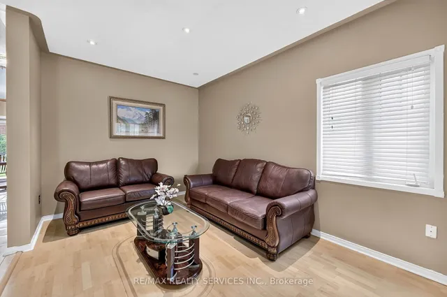 703 Twain Ave, Mississauga 5
