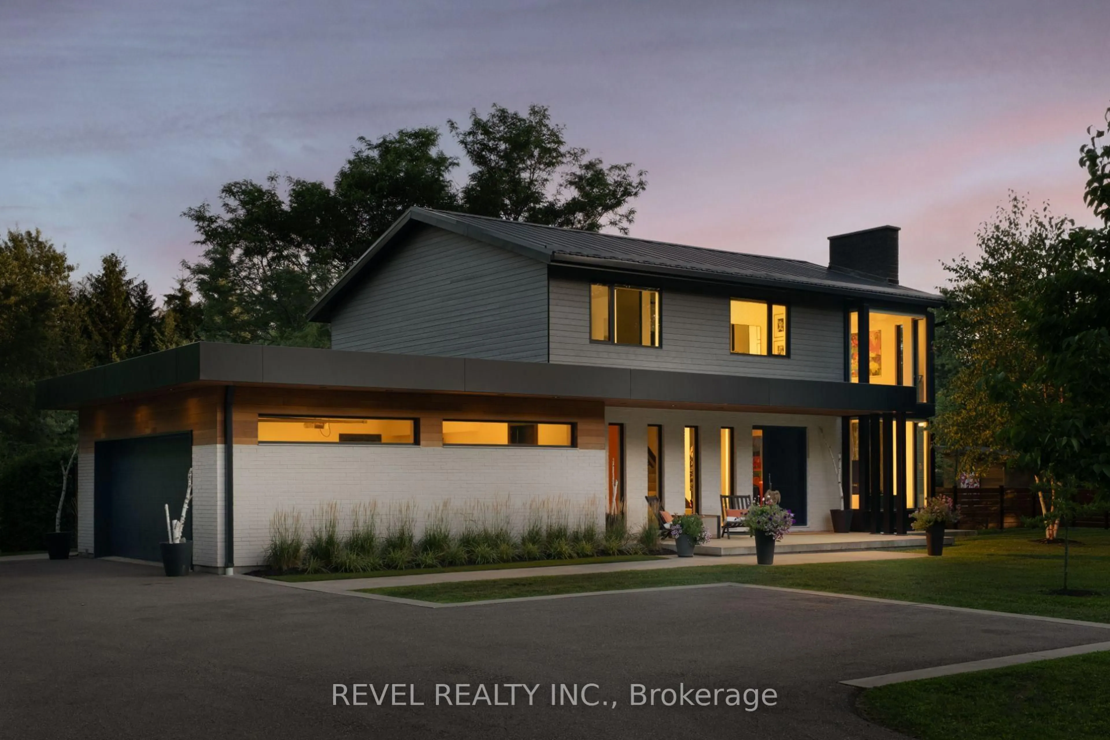 Home with brick exterior material, street for 15 Caledon Mountain Dr, Caledon Ontario L7K 0G1