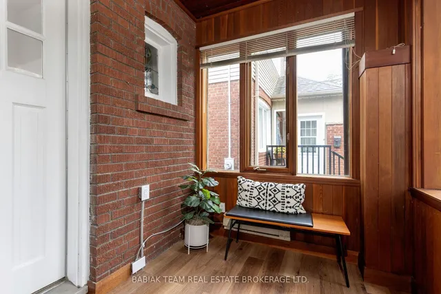 1 Rambert Cres, Toronto 3