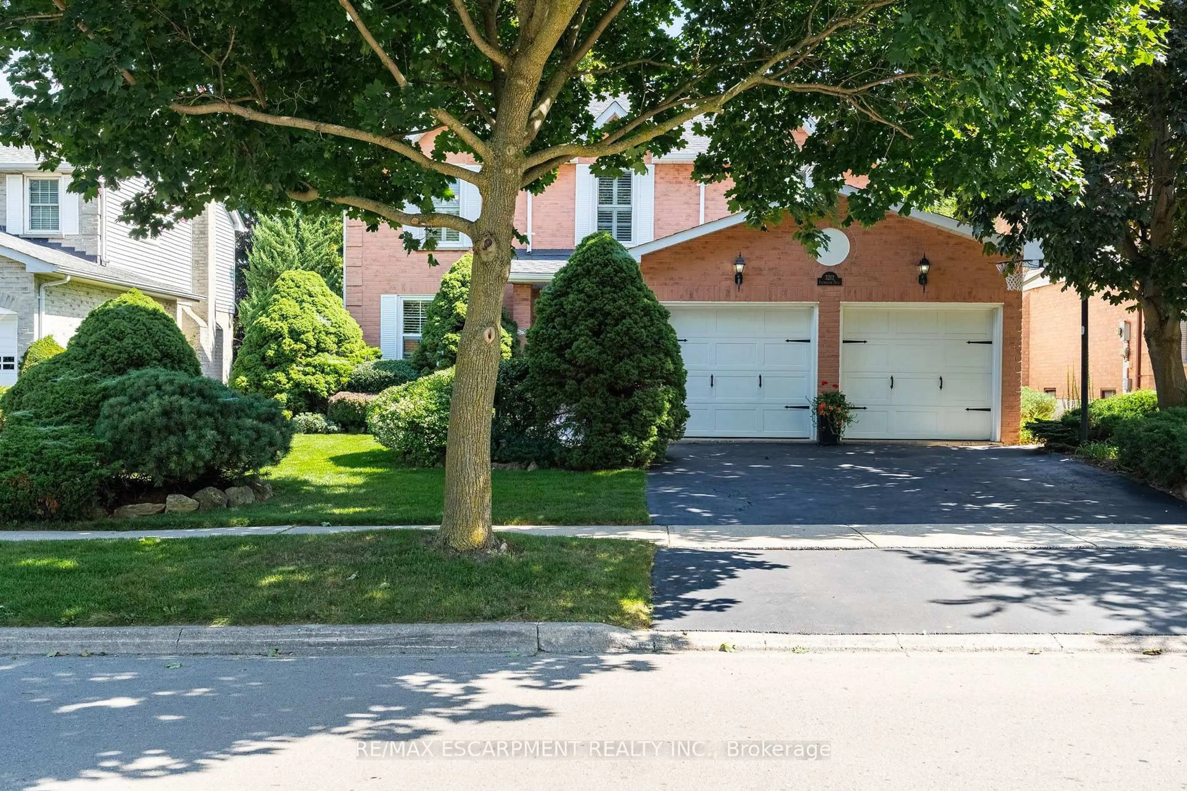 Unknown for 3212 Pinemeadow Dr, Burlington Ontario L7M 2N7
