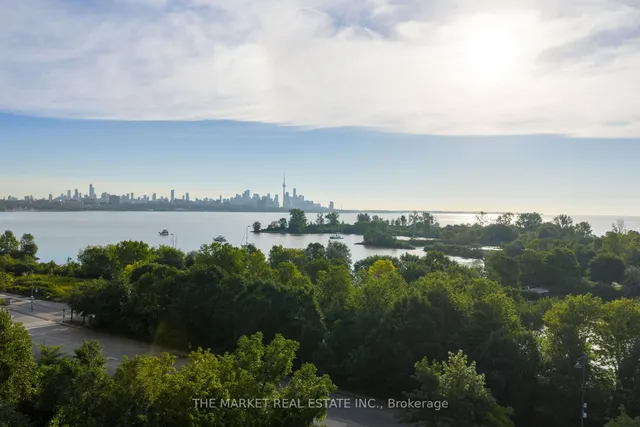 30 Shore Breeze Dr #6201, Toronto 4