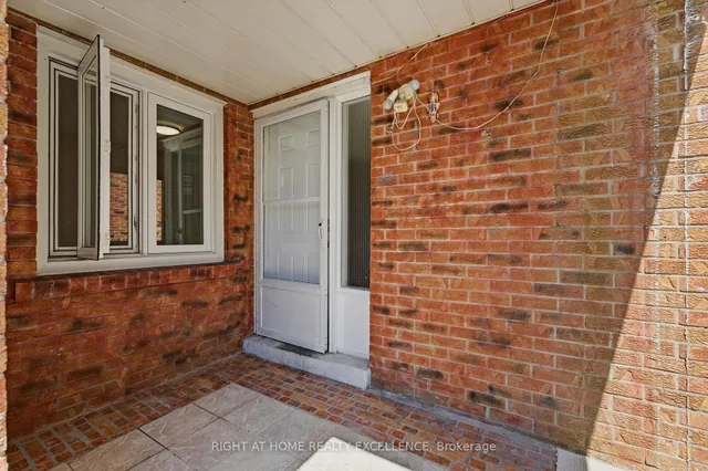 10 Banting Cres, Brampton 5