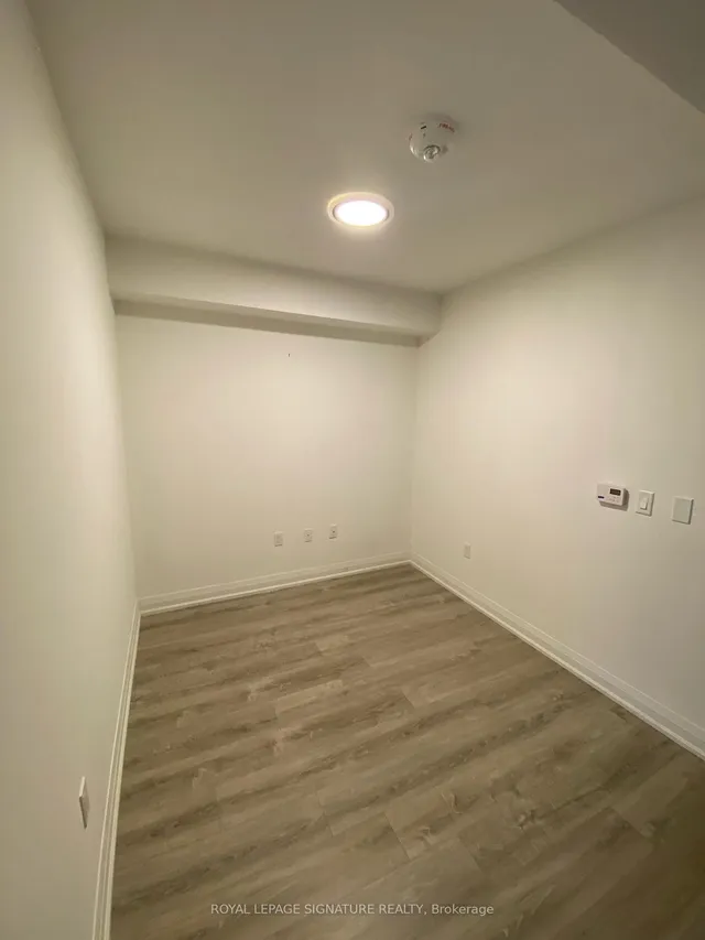30 Gibbs Rd #104, Toronto 4