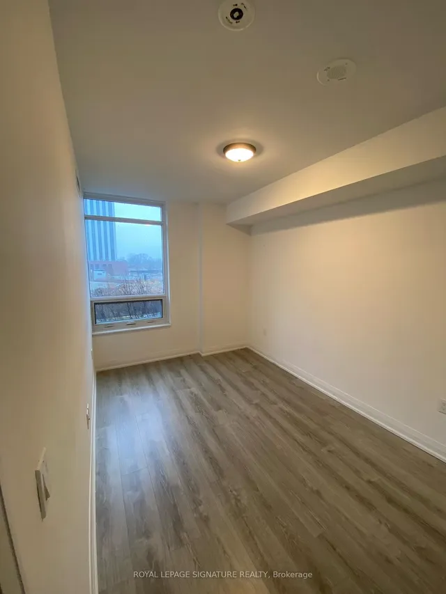 30 Gibbs Rd #104, Toronto 5