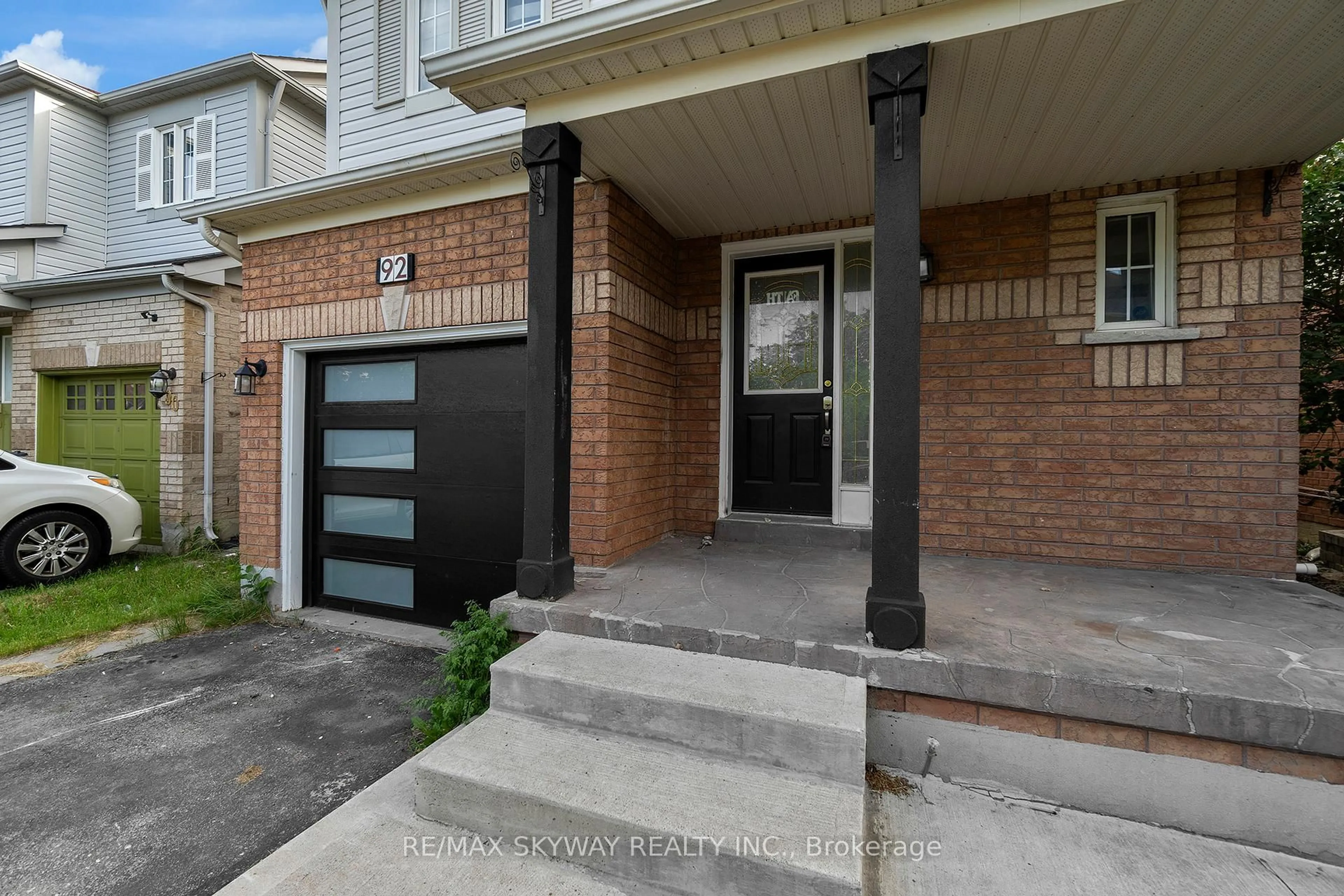Home with brick exterior material, street for 92 Charleswood Circ, Brampton Ontario L7A 1Z1