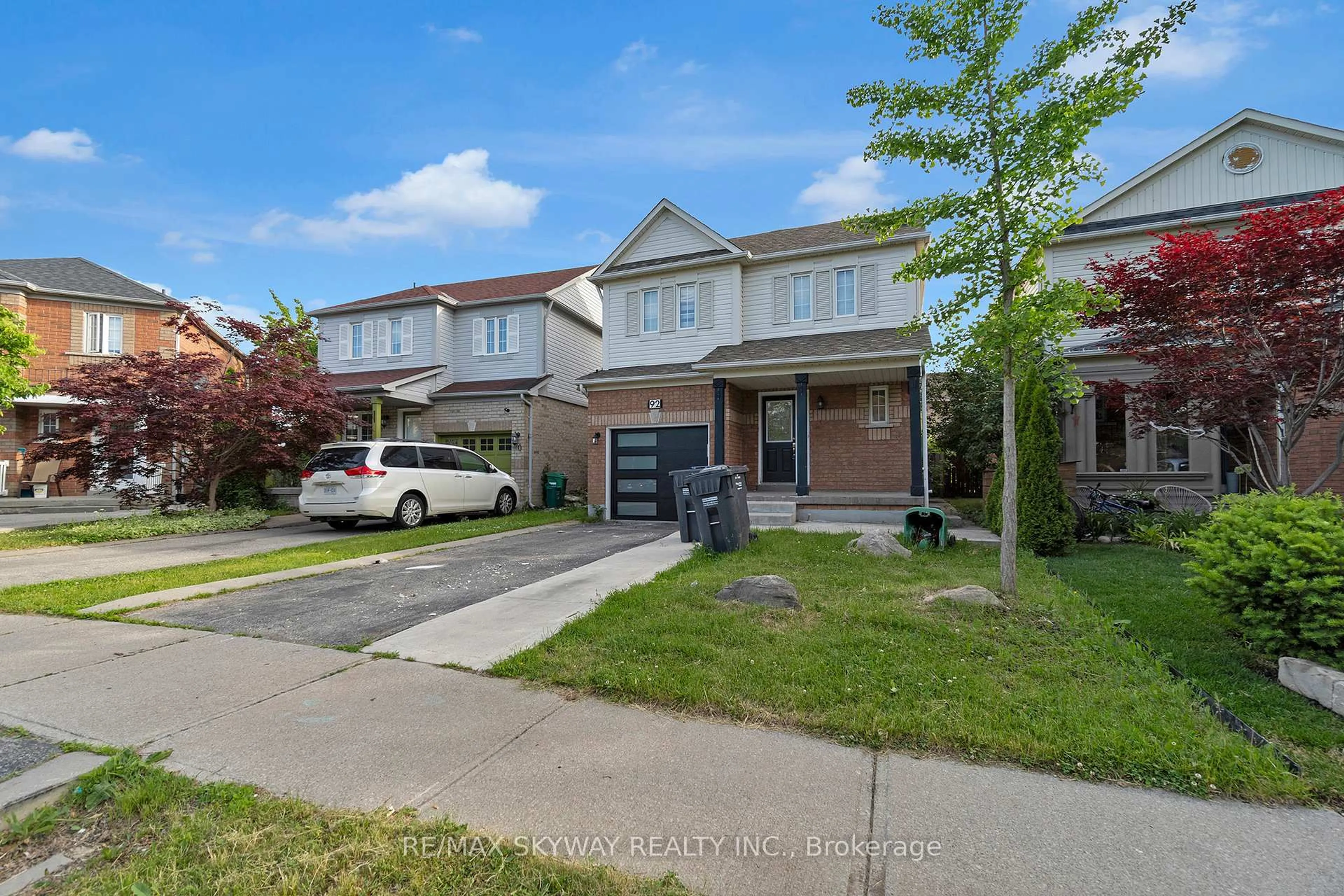 Home with brick exterior material, street for 92 Charleswood Circ, Brampton Ontario L7A 1Z1