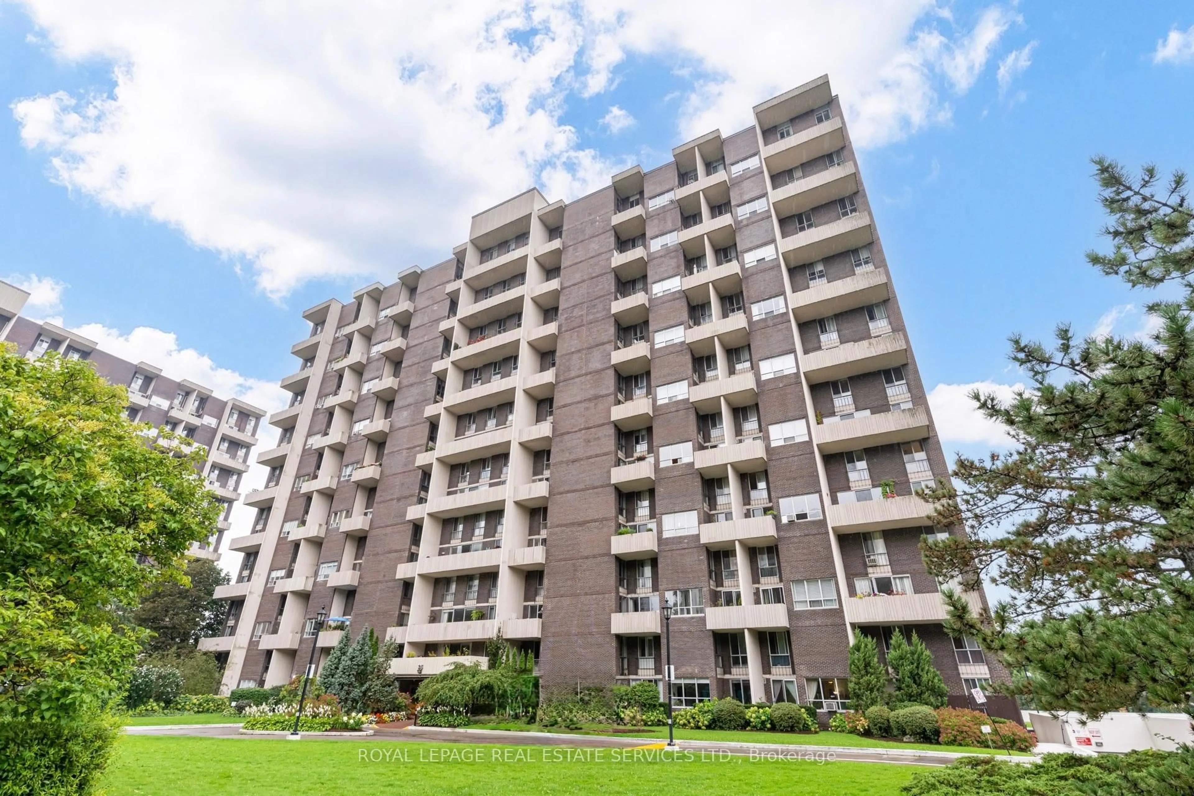 Unknown for 35 Ormskirk Ave #406, Toronto Ontario M6S 1A8