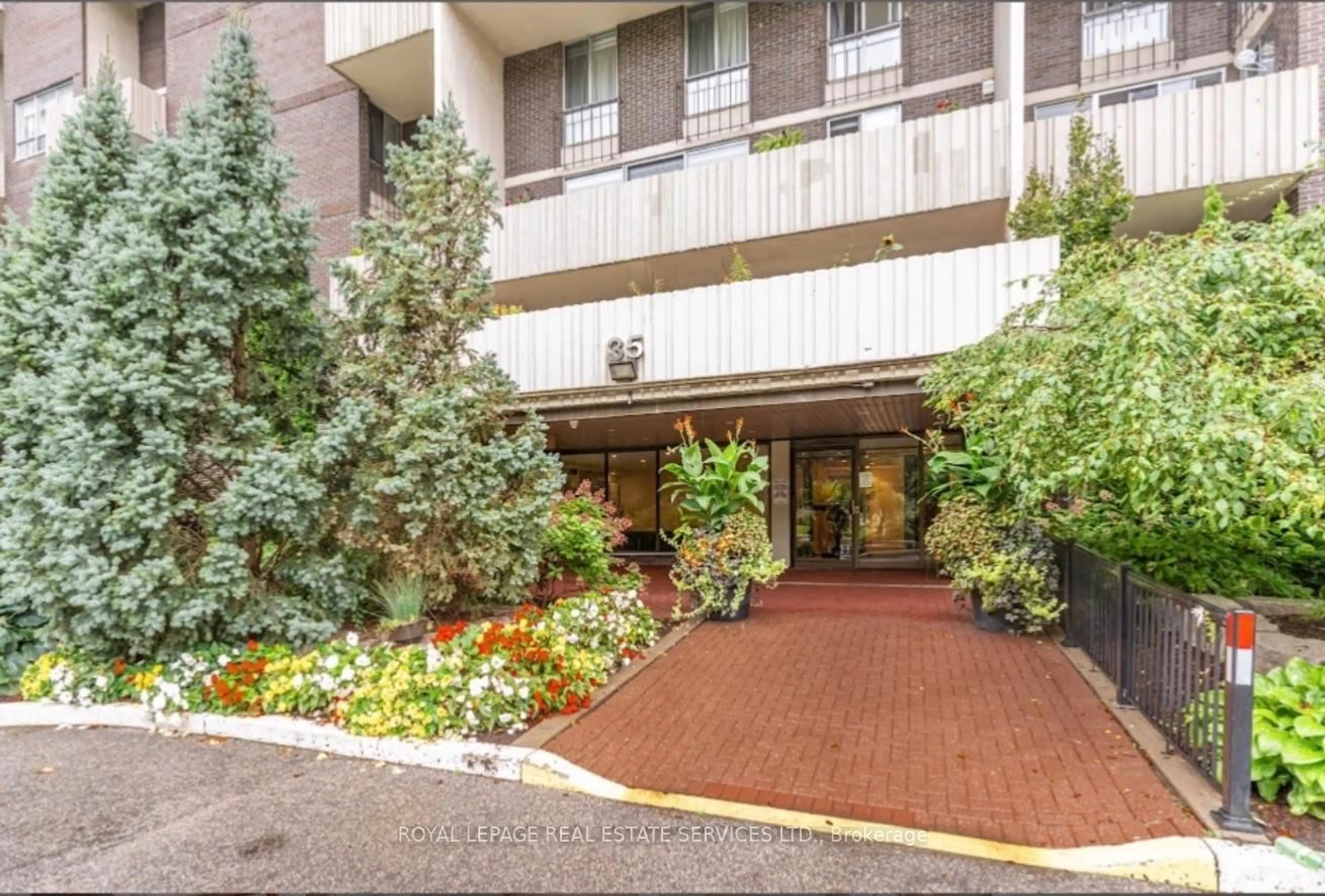 Unknown for 35 Ormskirk Ave #406, Toronto Ontario M6S 1A8