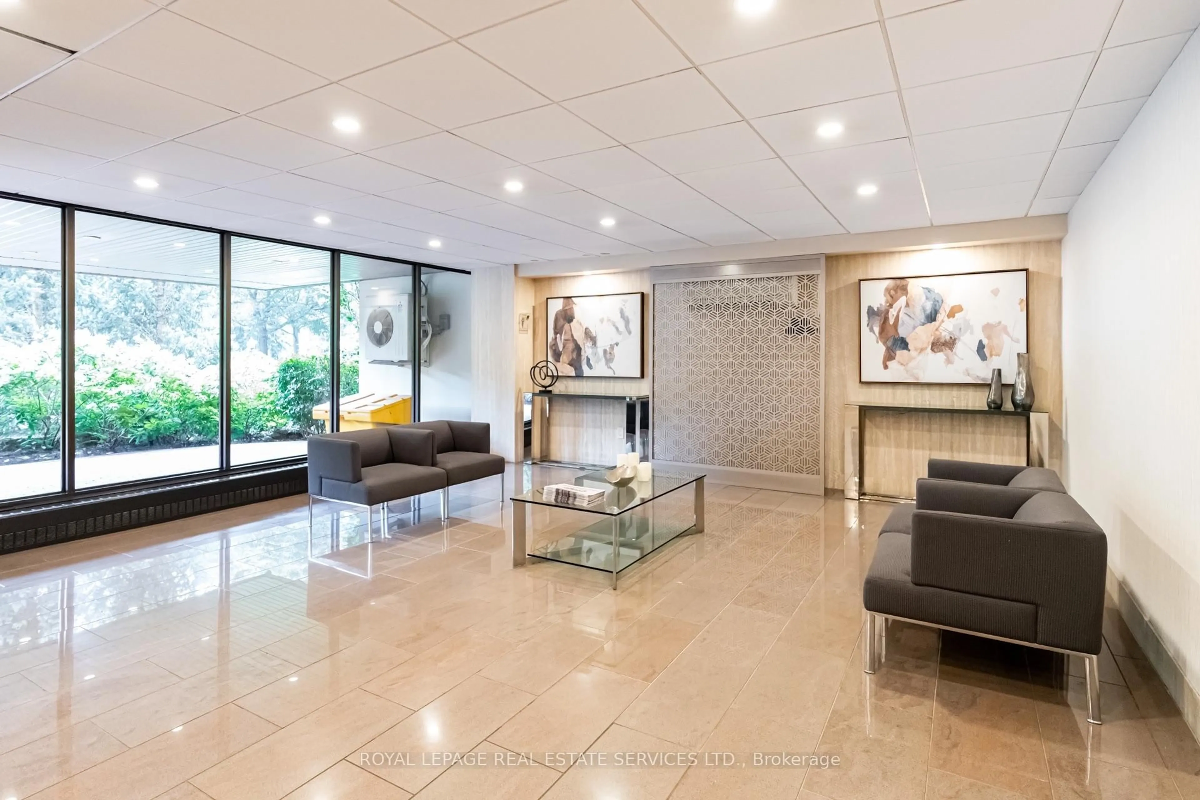Lobby for 35 Ormskirk Ave #406, Toronto Ontario M6S 1A8