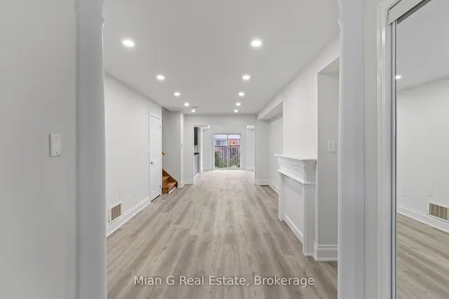 1321 Cartmer Way, Milton 2