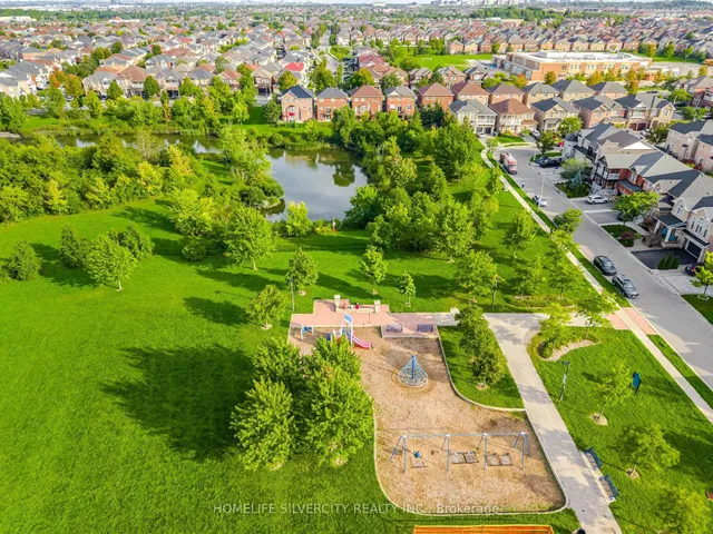 11 Swales Cres, Brampton 2