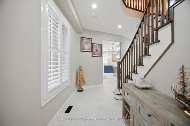 11 Swales Cres, Brampton 3