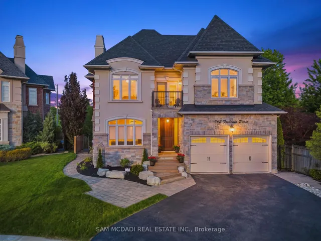 962 Fredonia Dr, Mississauga 2