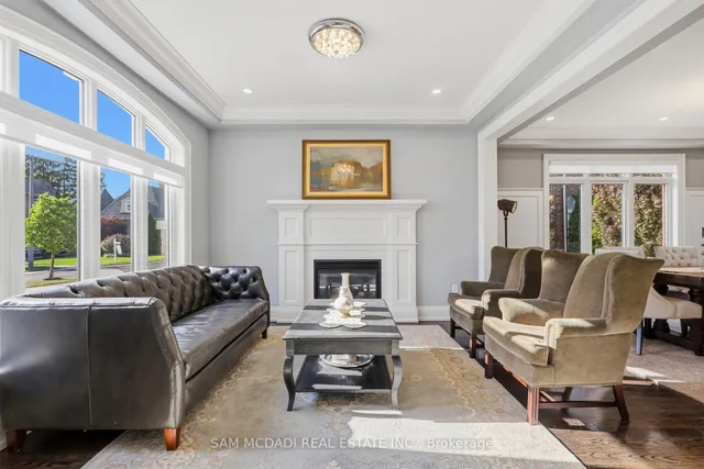 962 Fredonia Dr, Mississauga 5