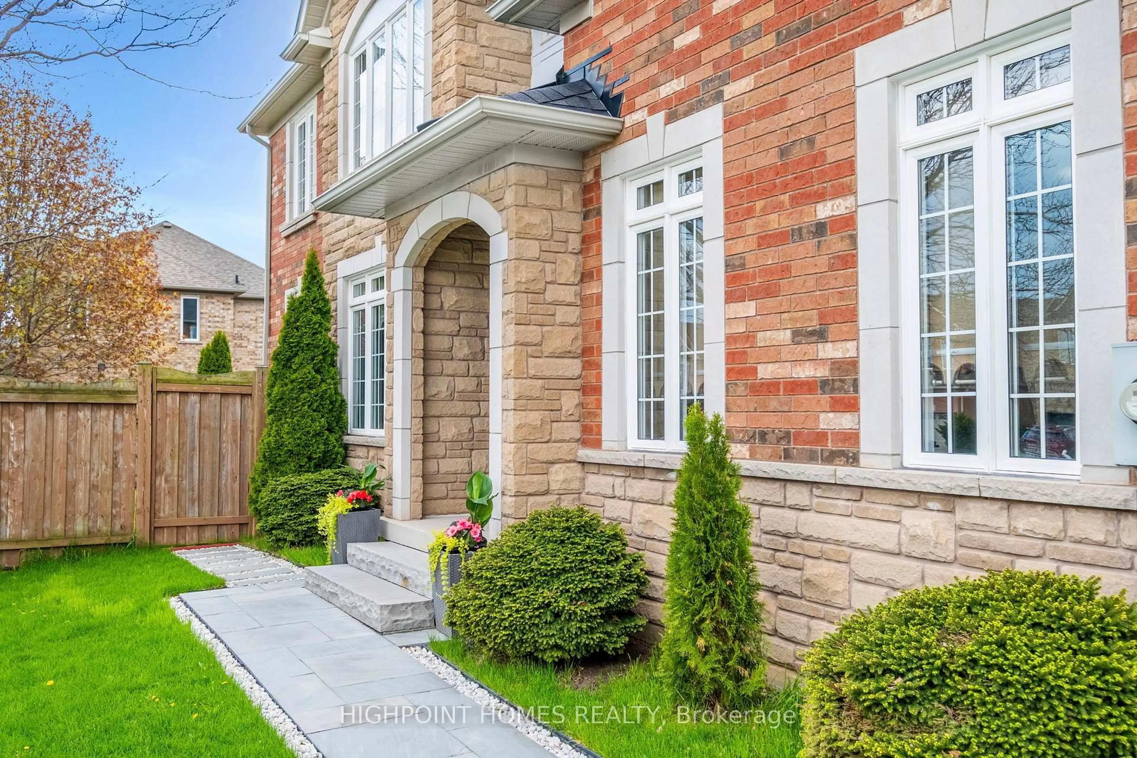 Home with brick exterior material, street for 2066 Willhaven Tr, Oakville Ontario L6M 5G3