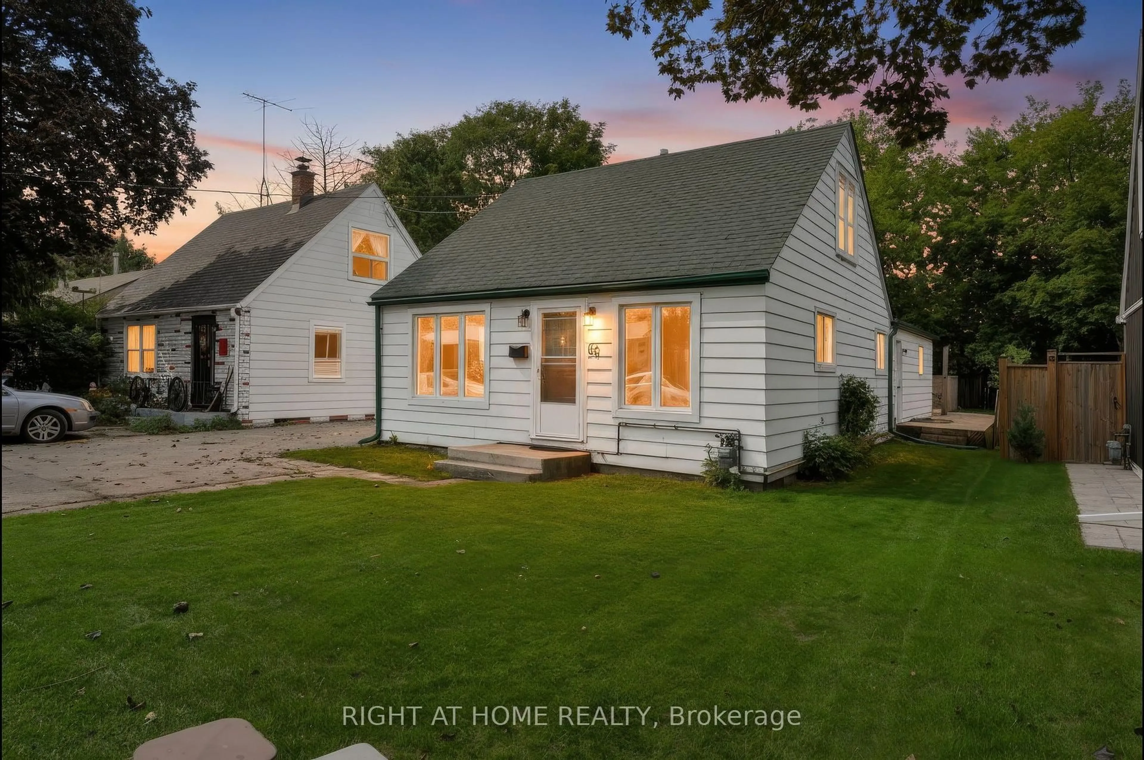 A pic from outside/outdoor area/front of a property/back of a property/a pic from drone, street for 66 Frederick St, Brampton Ontario L6Y 1G8