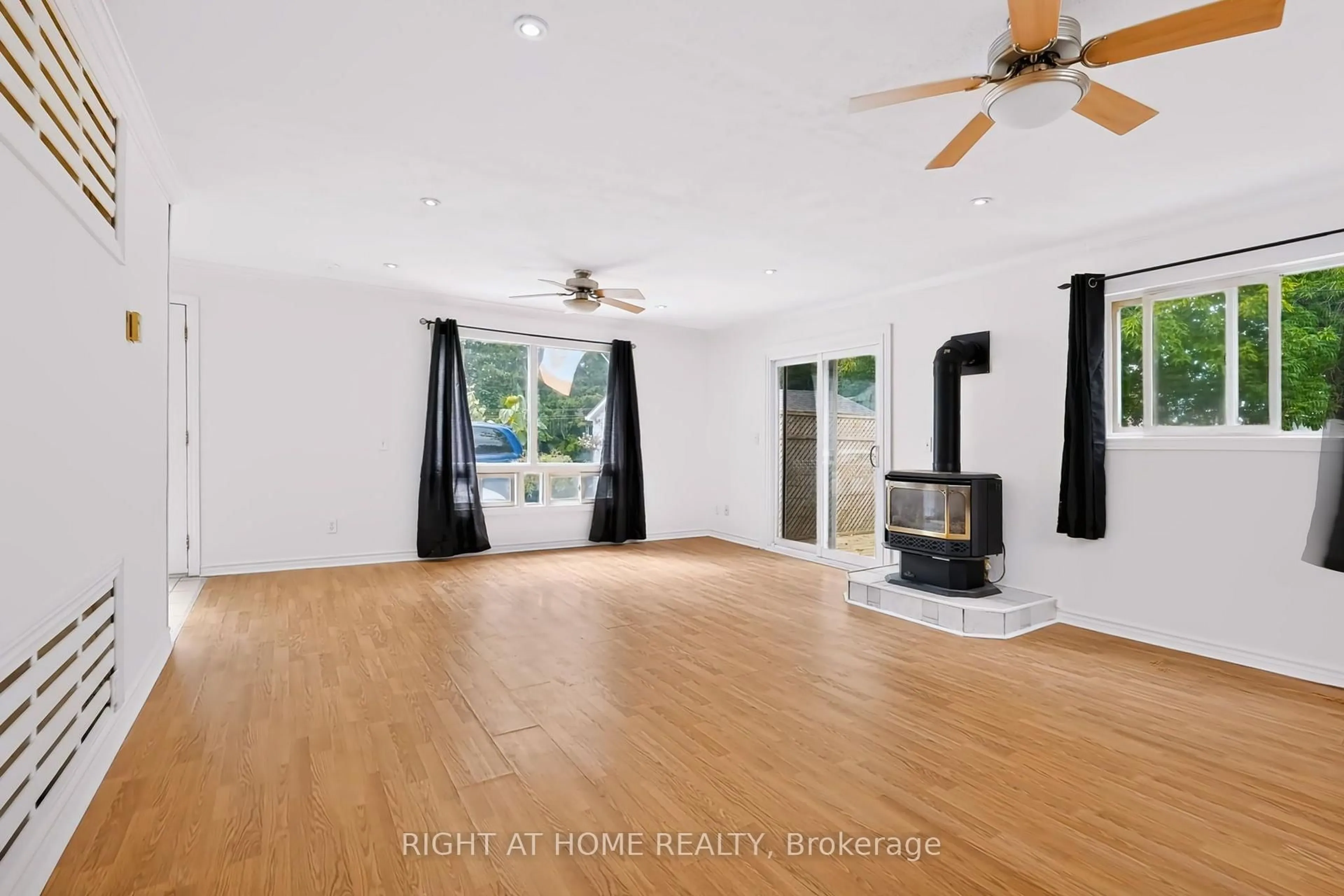 A pic of a room for 66 Frederick St, Brampton Ontario L6Y 1G8