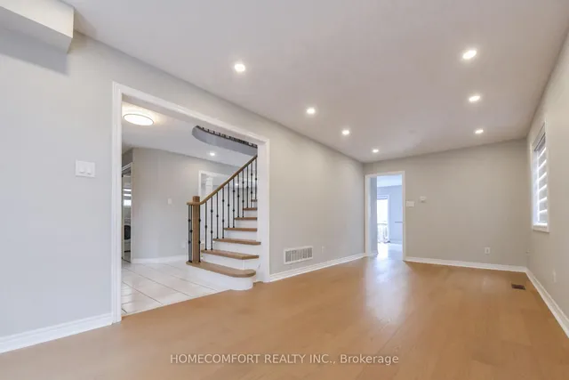 3557 old orchard park Dr, Mississauga 5